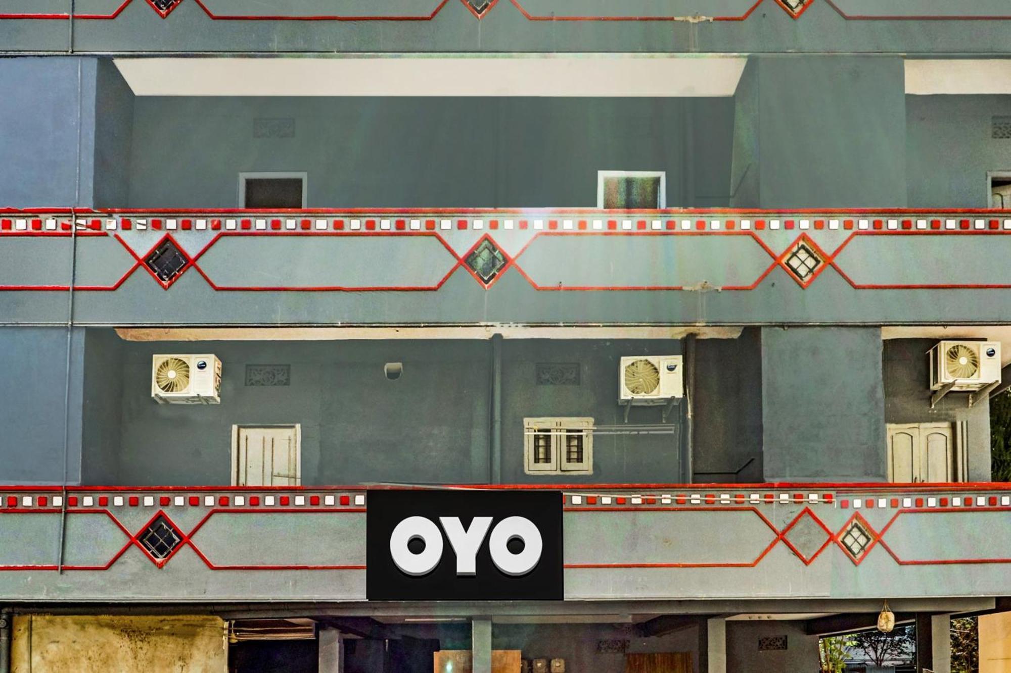 Hotel O Lavish Stay Sururnagar Luaran gambar